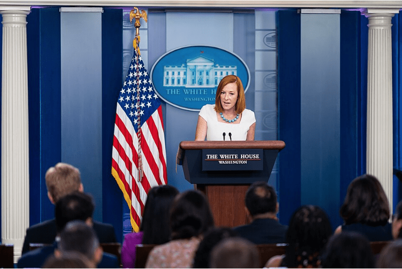 [[File:Jen Psaki answers questions from members of the press (51441321619).jpg|Jen_Psaki_answers_questions_from_members_of_the_press_(51441321619)]]